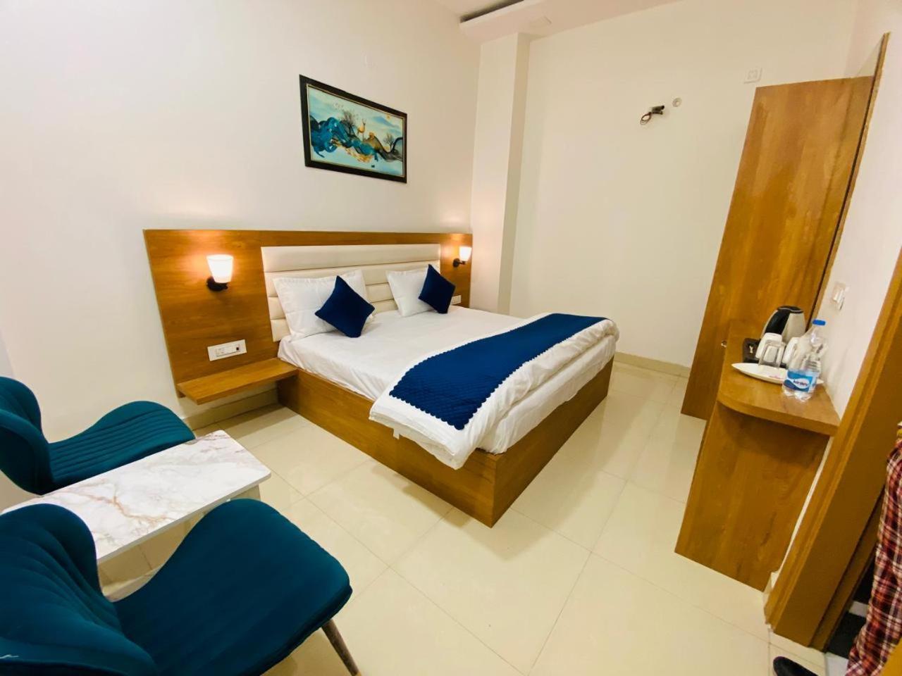 Hotel Ry Luxuries Amritsar